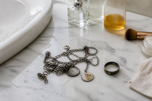 What Causes Jewelry to Tarnish Quickly: 7 Common Reasons - Carlotta