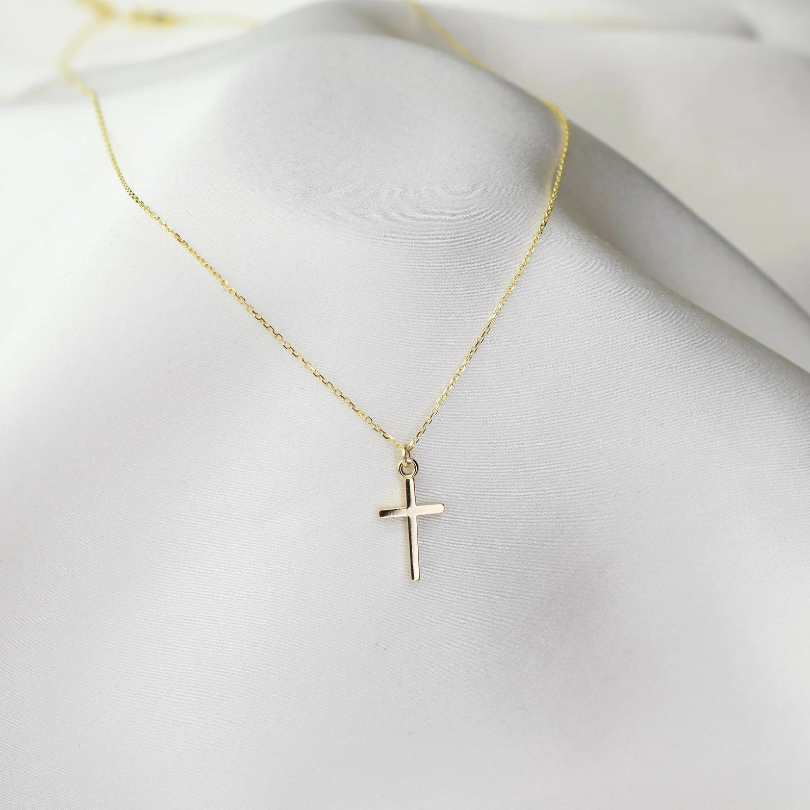 18" Cross Necklace (Gold) - Carlotta