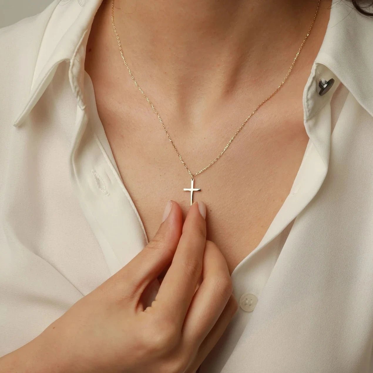 Cross Necklace (Gold) - Carlotta