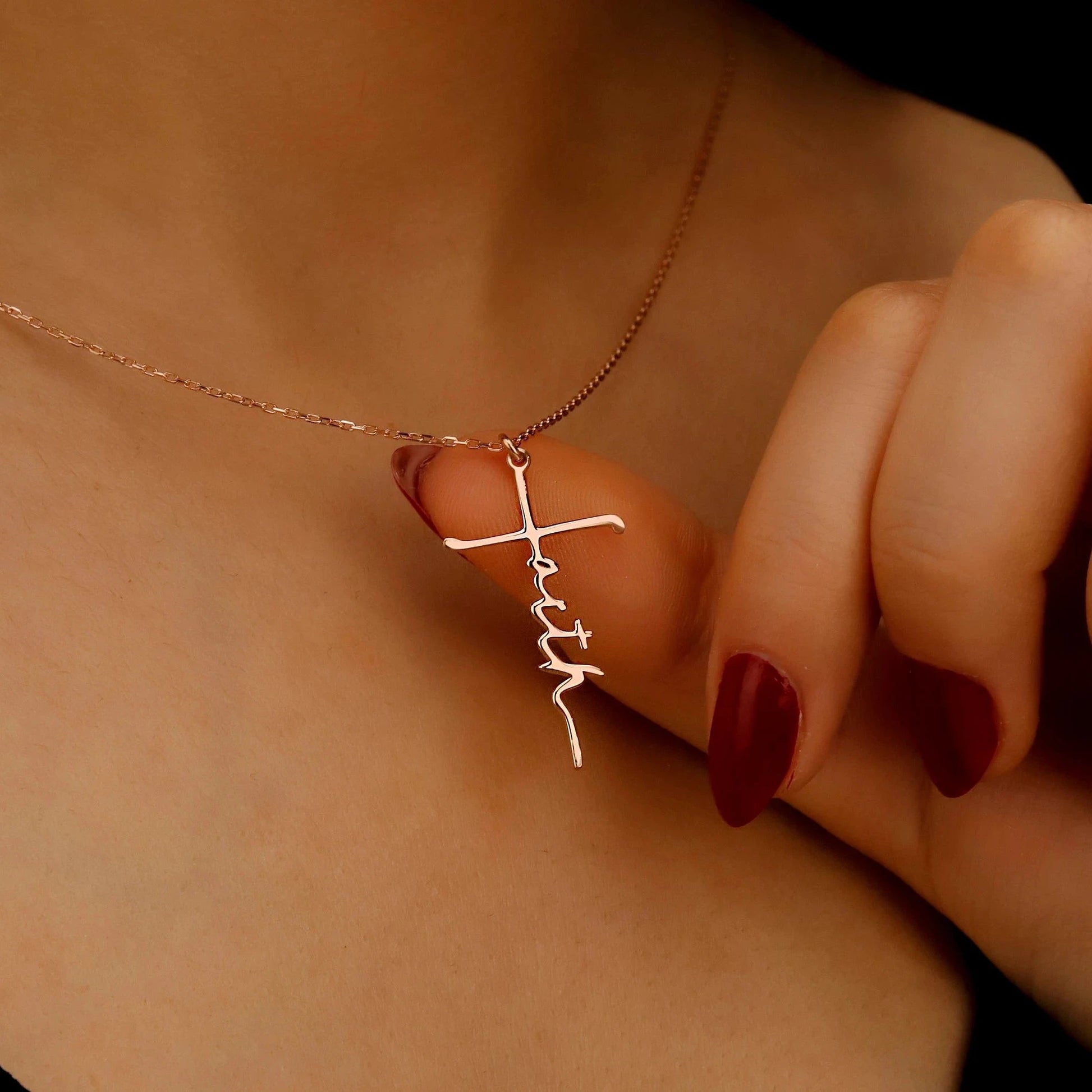 Faith Cross Necklace - Carlotta