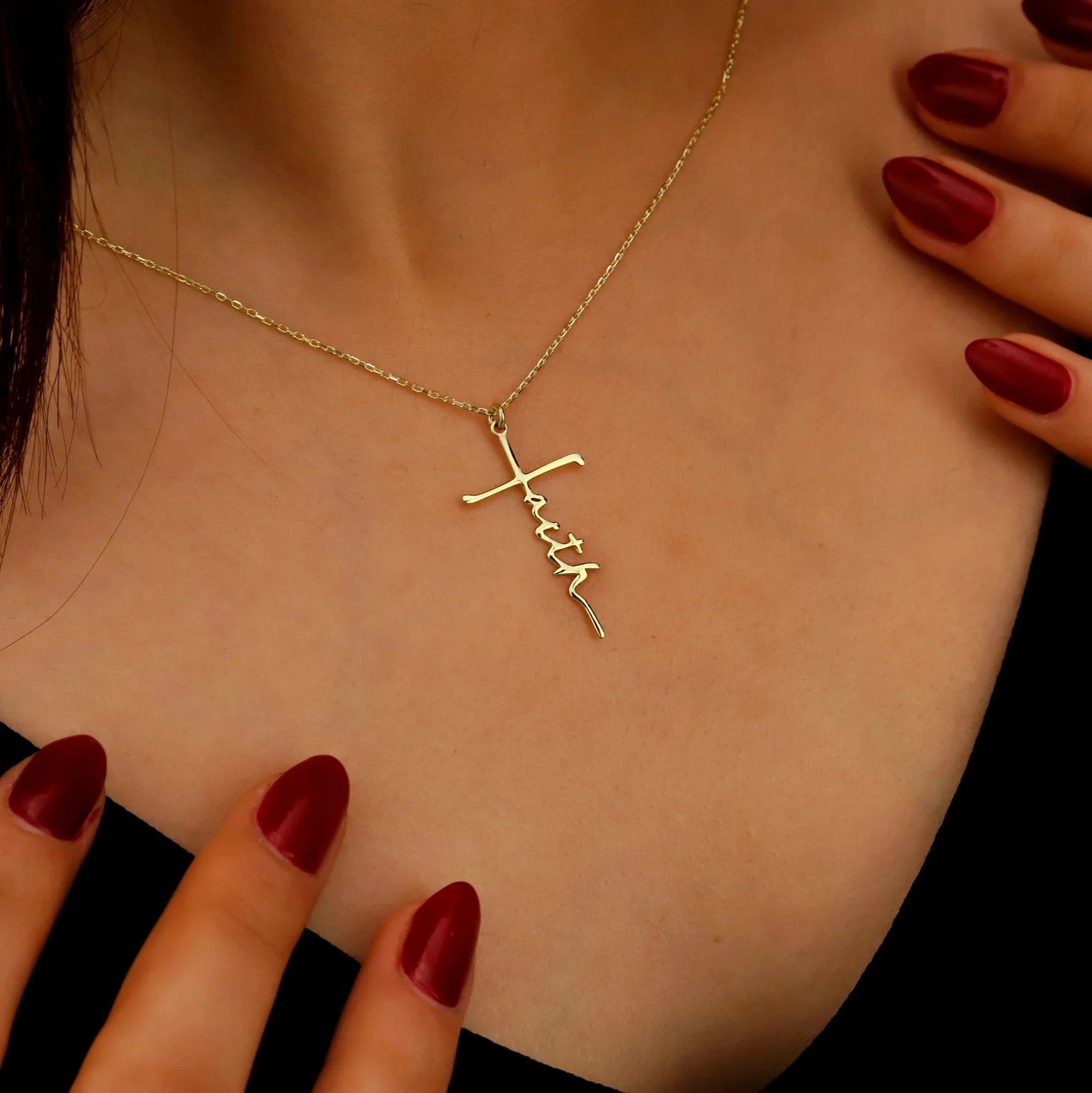 Faith Cross Necklace - Carlotta