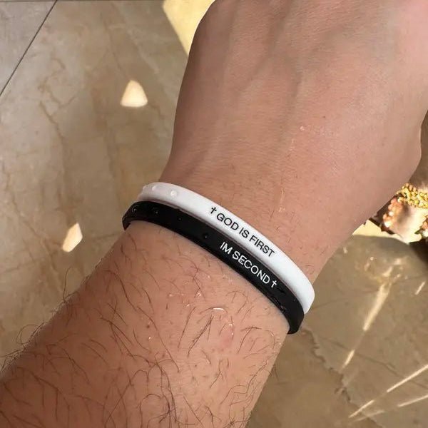 GOD FIRST BRACELETS - Carlotta